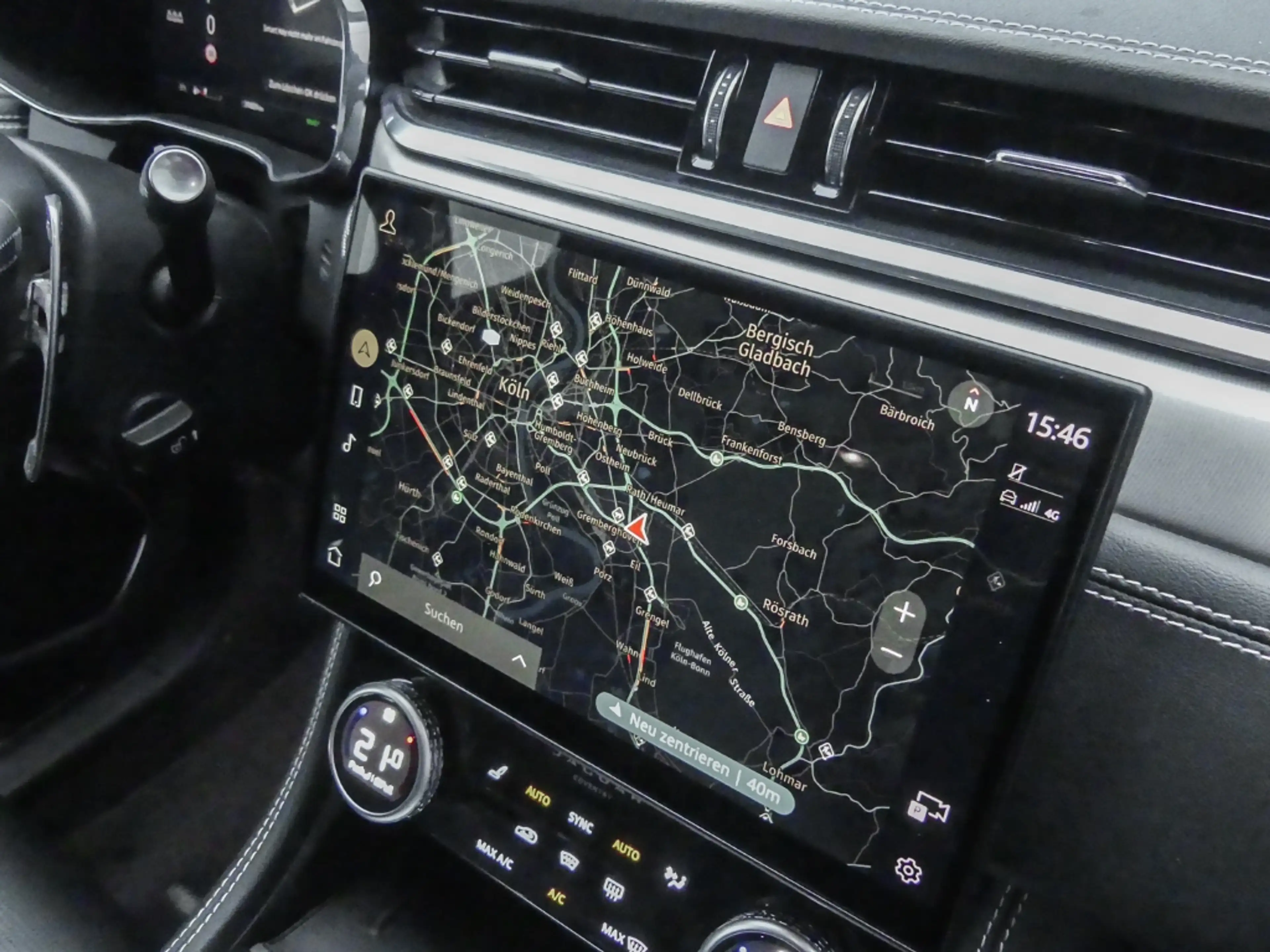 Jaguar F-Pace P400e R-Dynamic SE AWD Plug-In Hybrid AD AHK-el. k — photo 12