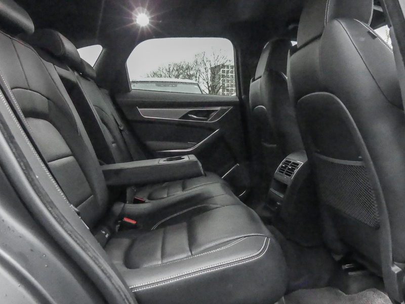 Jaguar F-Pace P400e R-Dynamic SE AWD Plug-In Hybrid AD AHK-el. k — photo 5