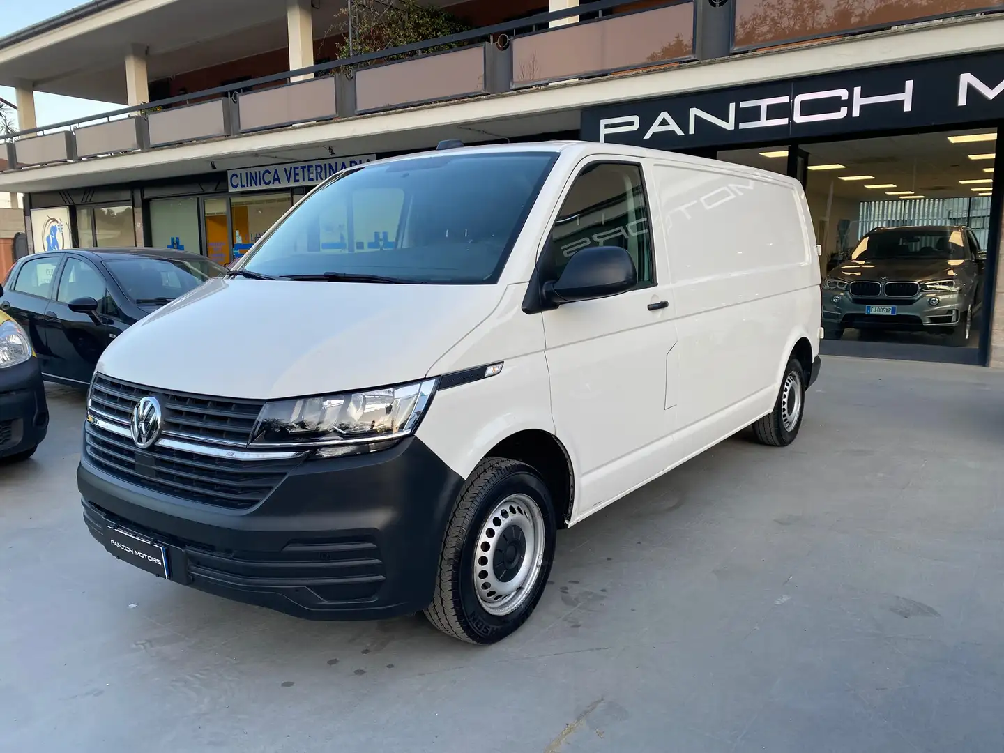 Volkswagen T6.1 Transporter 2.0 tdi BUSINESS PASSO LUNGO Bianco - 1