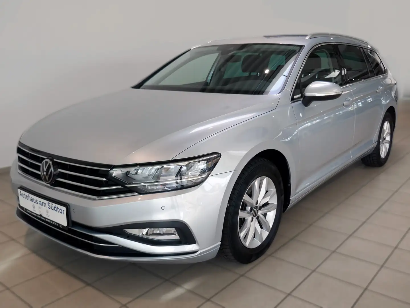 Volkswagen Passat Variant Business 1.5 TSI DSG LED AHK RFK Silber - 2
