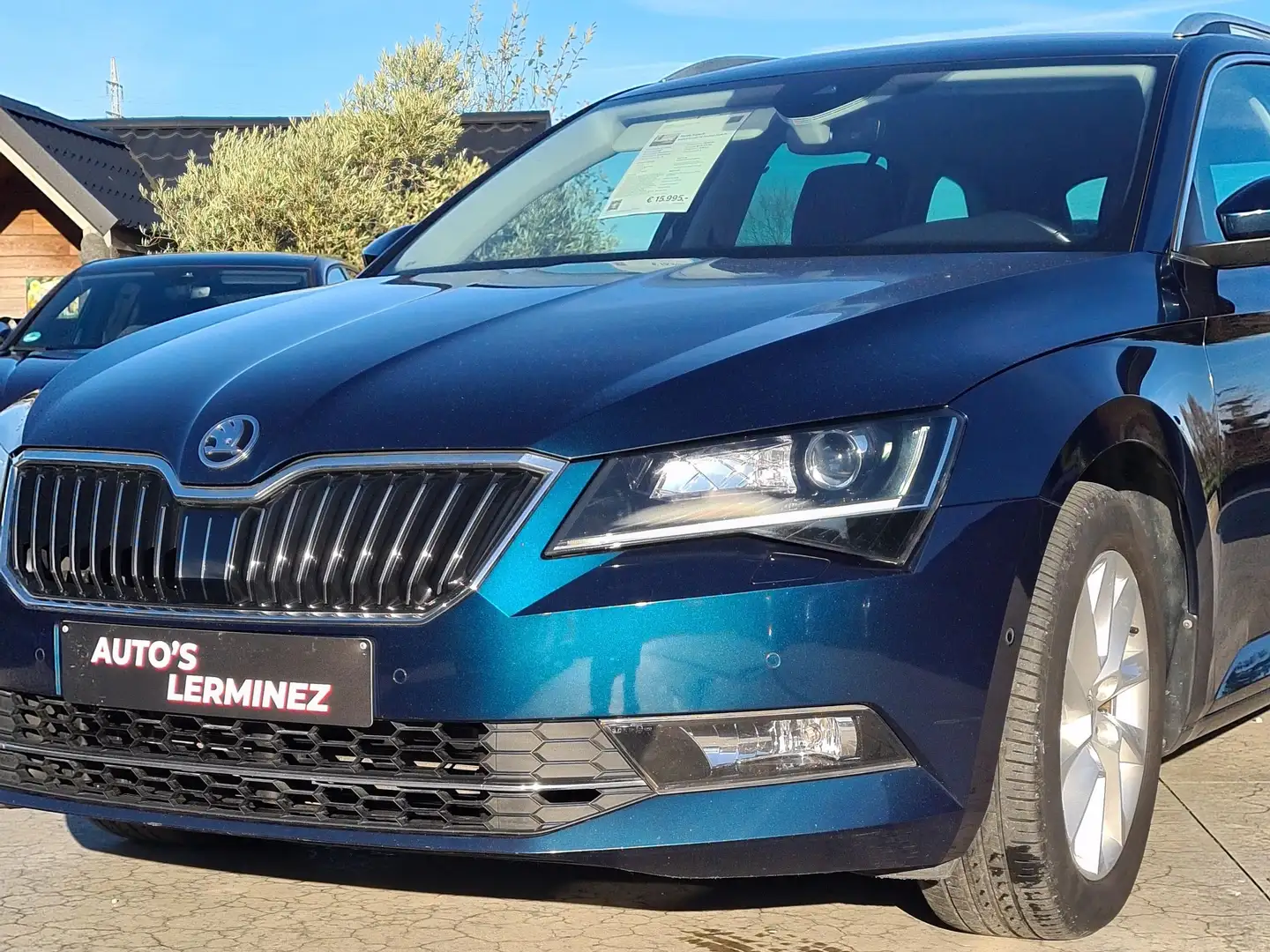 Skoda Superb Superb Combi 1.6 TDI DSG Style Groen - 1