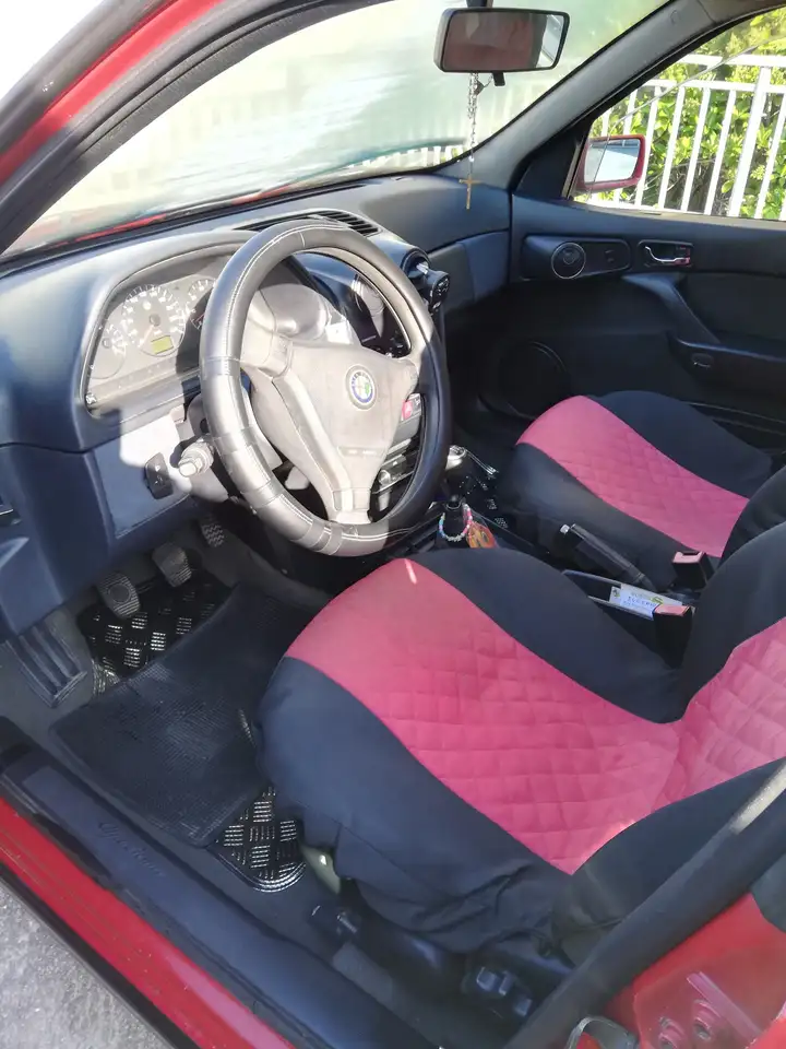 Alfa Romeo 146 1.9 Jtd Berlina, foto 2
