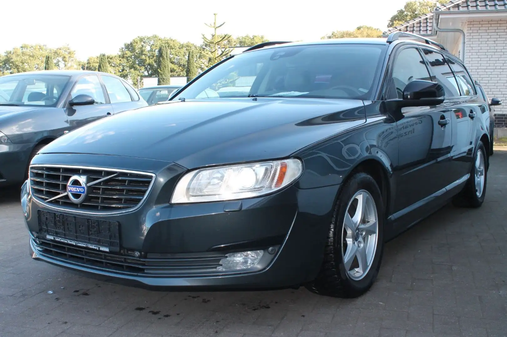 Volvo V70 Kombi Black Edition Grau - 2