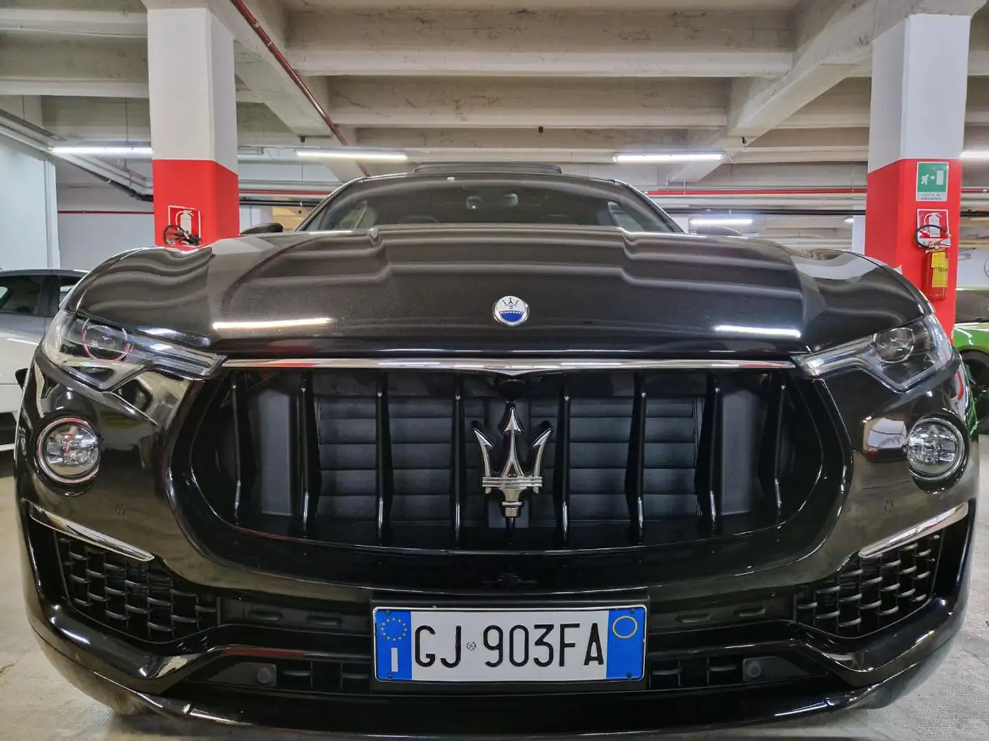Maserati Levante MHEV 330 CV AWD GT HYBRID KM. 65.900+TETTO+20' Nero - 2
