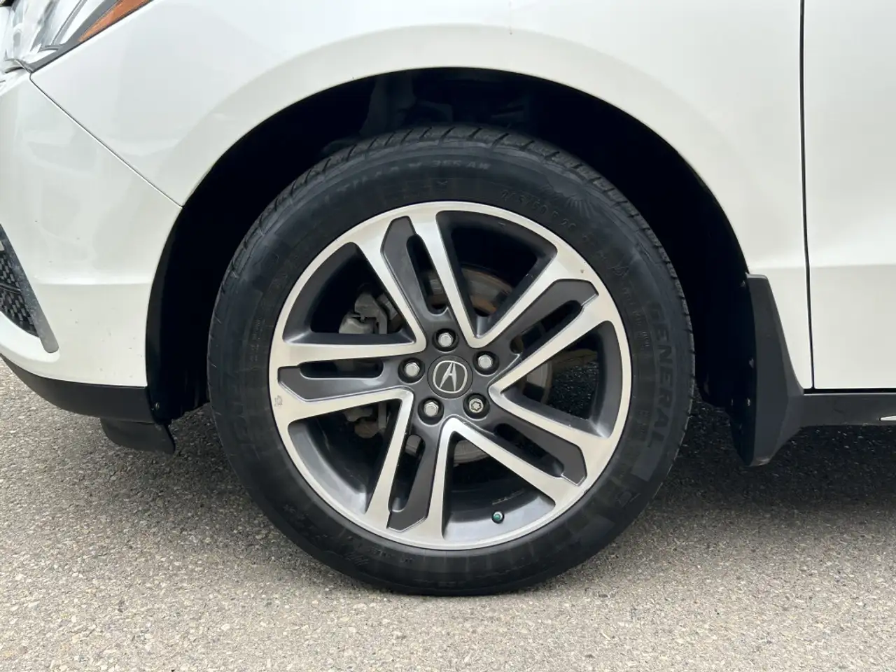 Acura MDX снимка Acura MDX