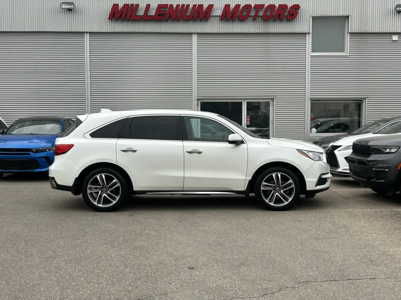 Acura MDX снимка Acura MDX