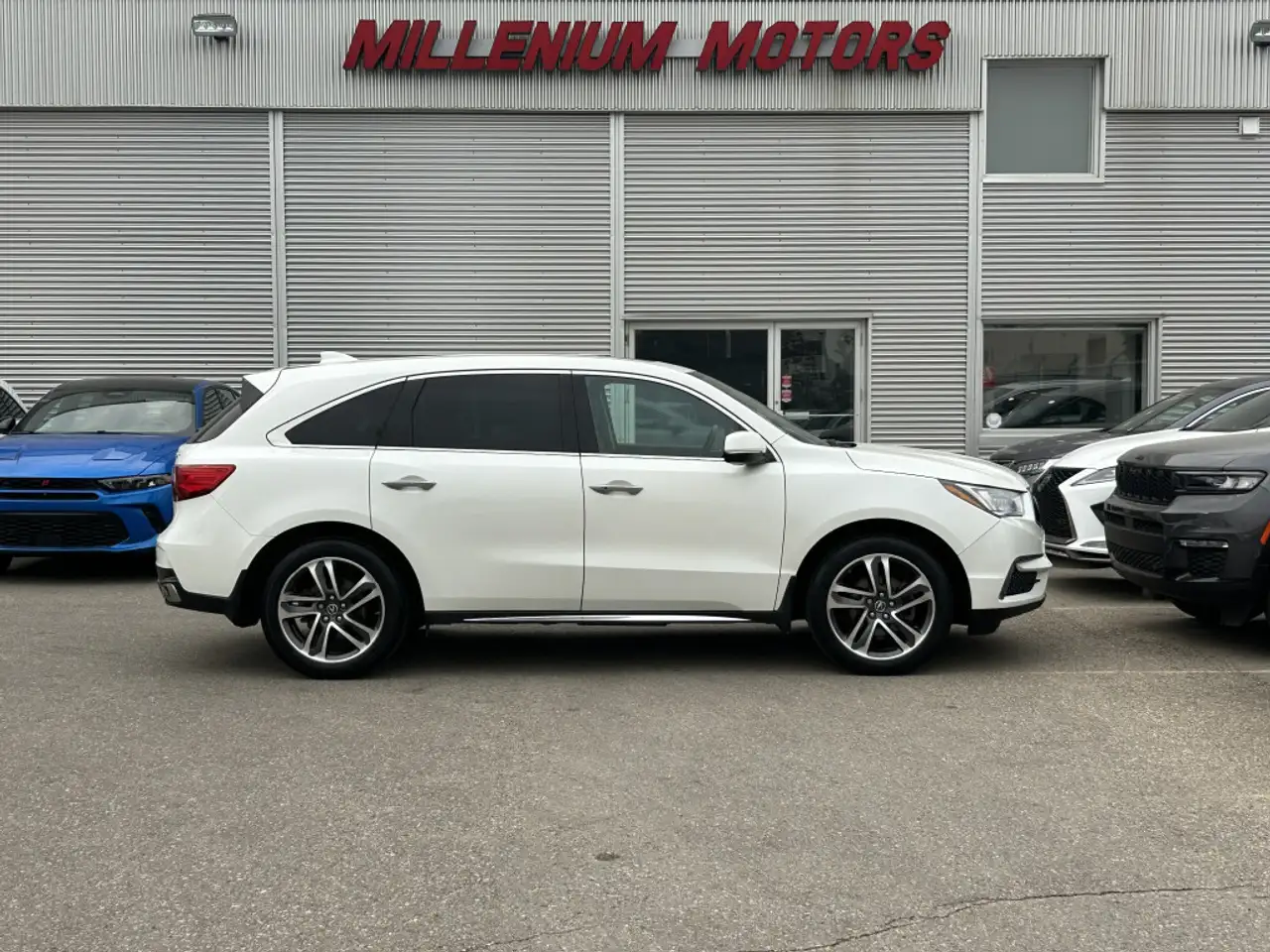 Acura MDX снимка Acura MDX
