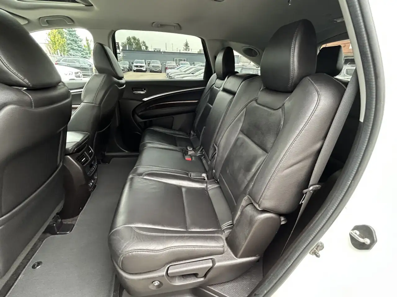 Acura MDX снимка Acura MDX