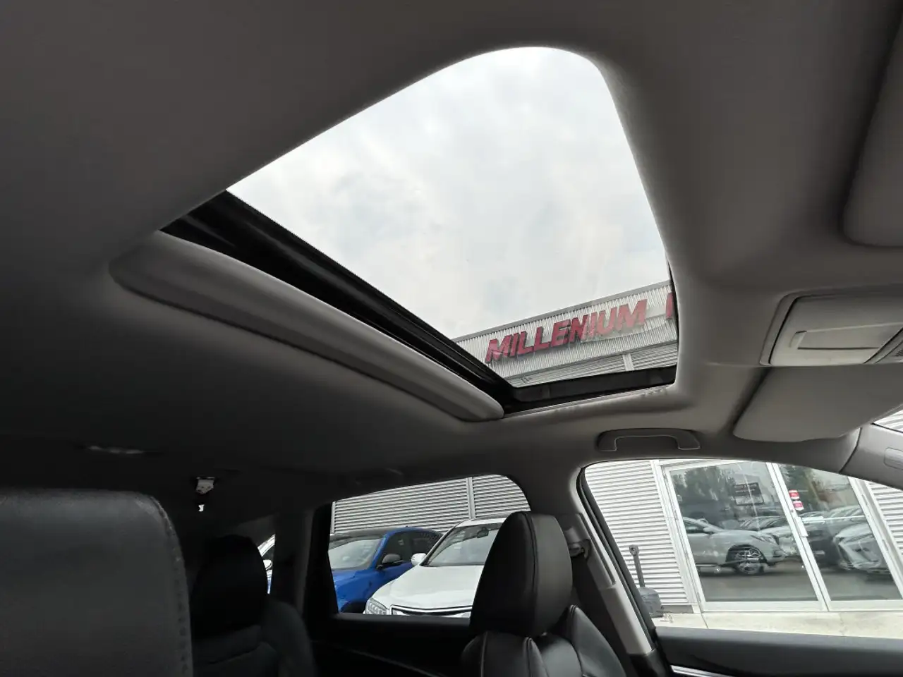 Acura MDX снимка Acura MDX