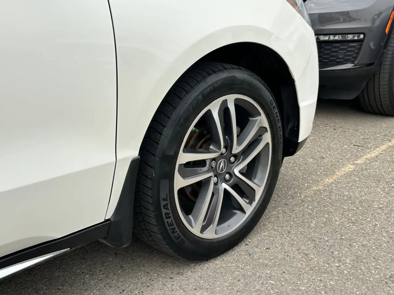 Acura MDX снимка Acura MDX