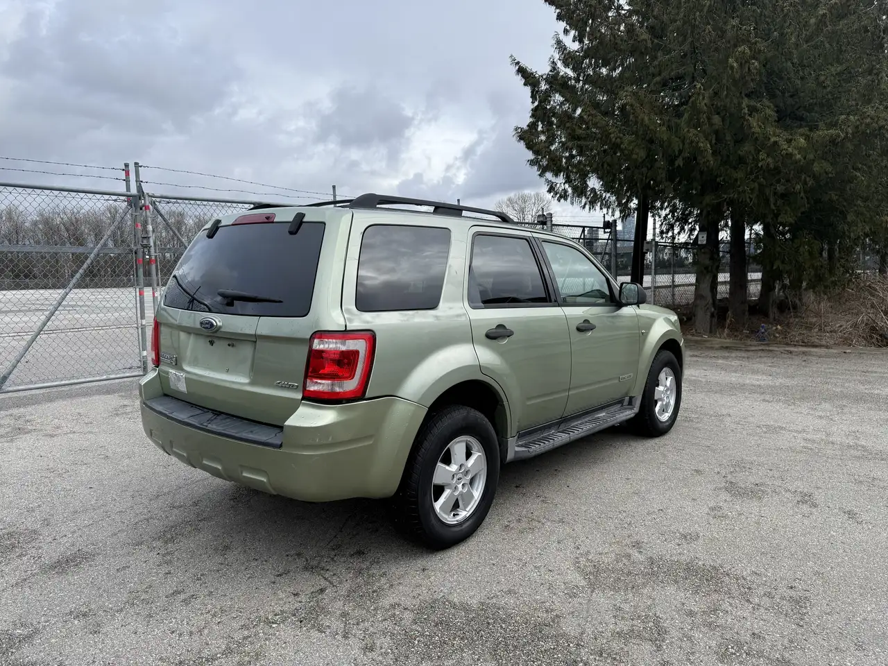 Ford Escape снимка Ford Escape