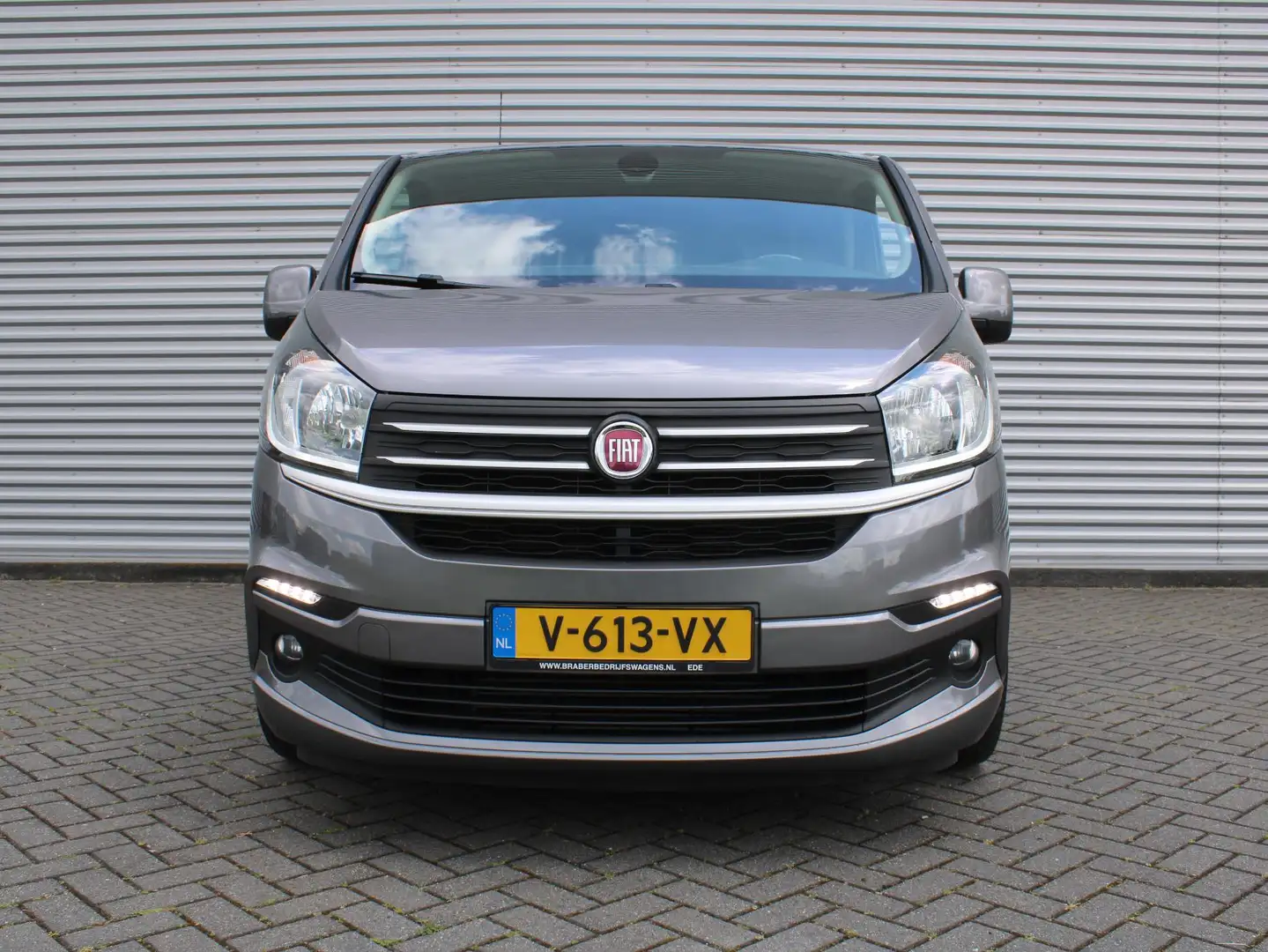 Fiat Talento 1.6 MJ EcoJet L2H1 SX | Verlaagd | 19 inch velgen Grijs - 2