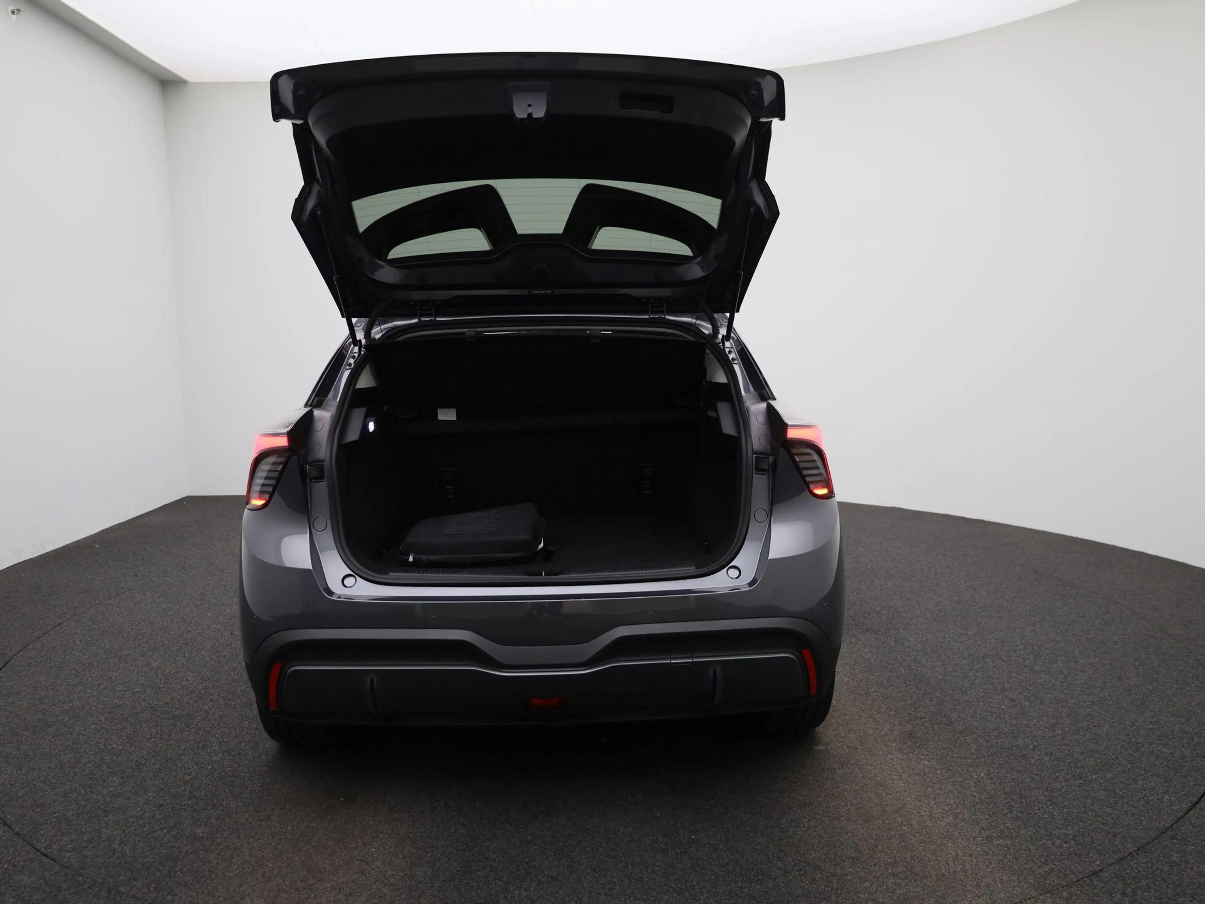 MG MG4 Electric Luxury 64 kWh — photo 11