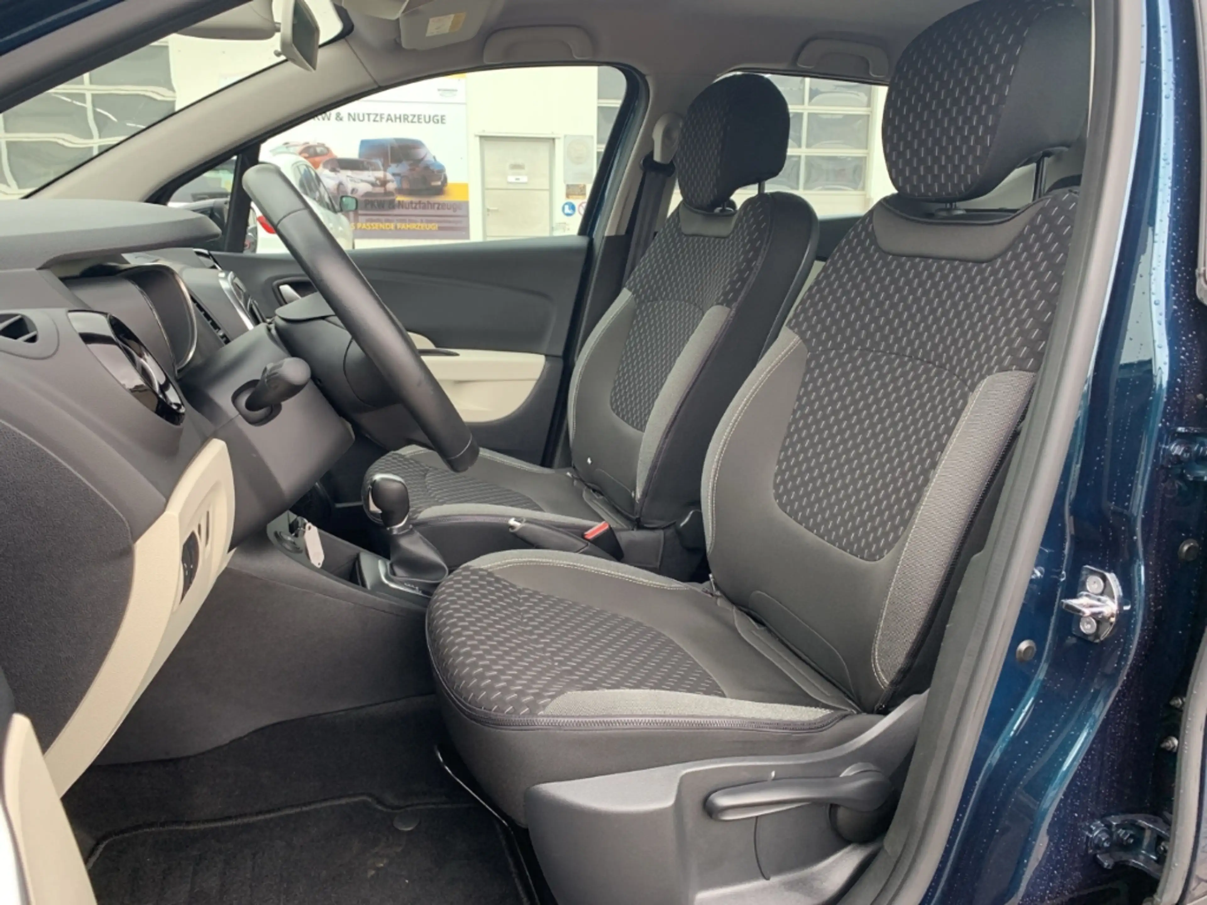 Renault Captur INTENS TCe 150 EDC Intens NAVI+KAMERA+LED+NSW — photo 9