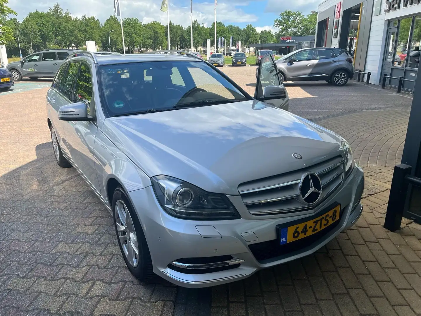 Mercedes-Benz C 180 Estate Business Class Avantgarde Trekhhaak I Elect Grijs - 2