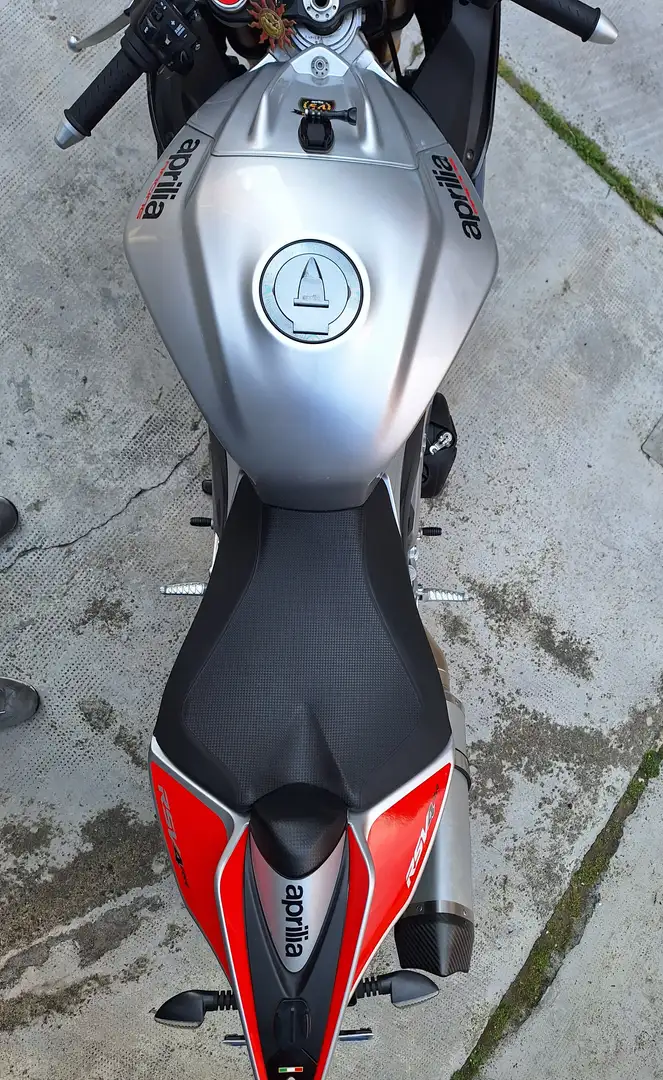 Aprilia RSV4 RR 2017 Argintiu - 2