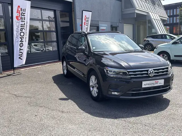 2018 Volkswagen Tiguan in Black for sale