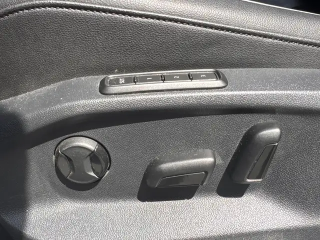 Volkswagen Tiguan view 13