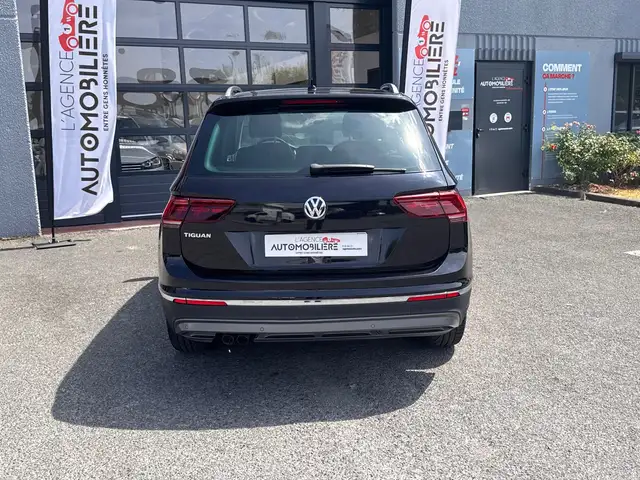 Volkswagen Tiguan view 6