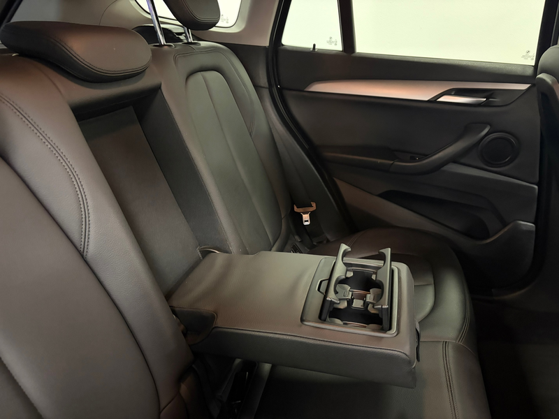BMW X1 SDrive18i High Executive — photo 37