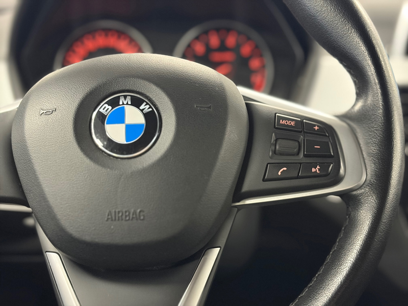 BMW X1 SDrive18i High Executive — photo 17