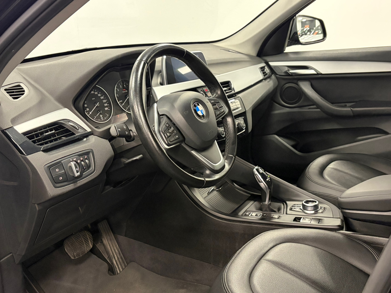 BMW X1 SDrive18i High Executive — photo 34
