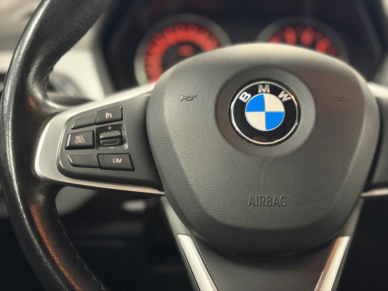 BMW X1 SDrive18i High Executive — photo 16