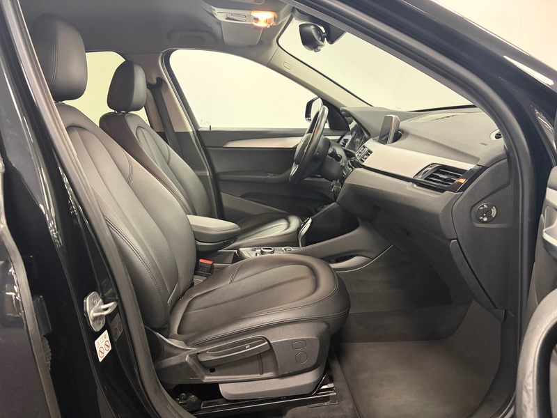 BMW X1 SDrive18i High Executive — photo 33