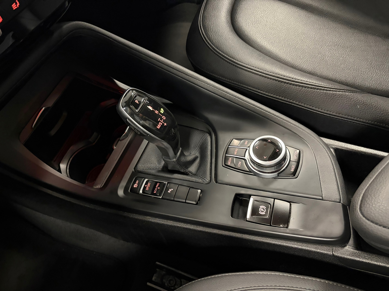 BMW X1 SDrive18i High Executive — photo 28