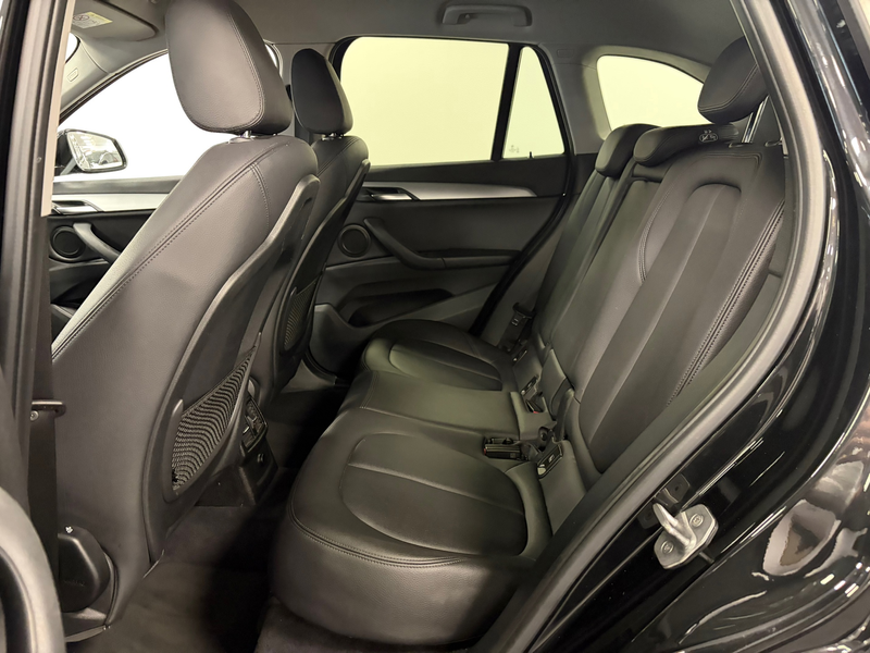 BMW X1 SDrive18i High Executive — photo 39