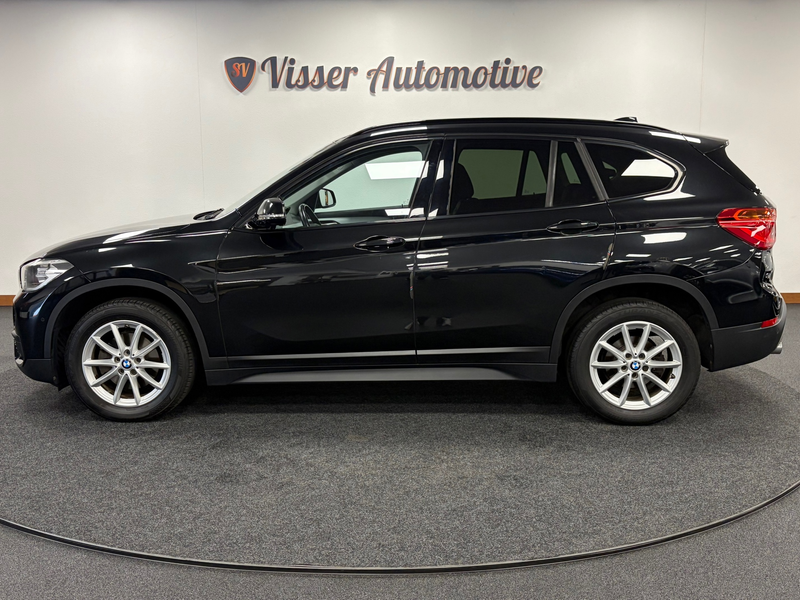 BMW X1 SDrive18i High Executive — photo 13