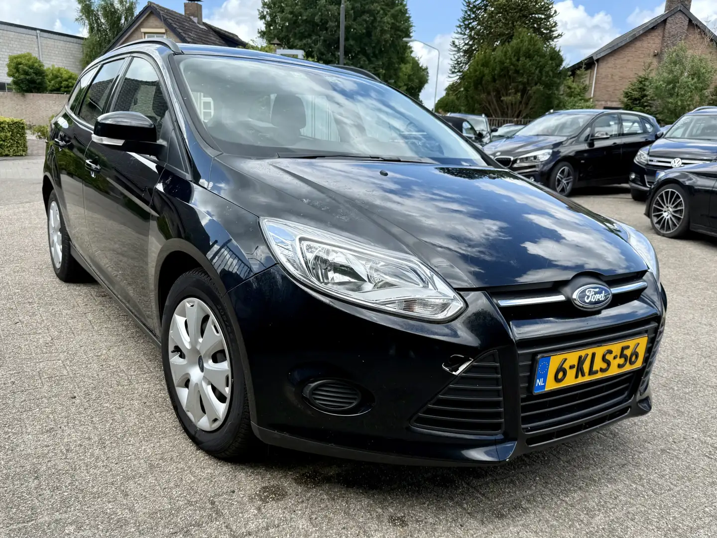 Ford Focus Wagon 1.0 ECOBOOST (Motorschade) Zwart - 2