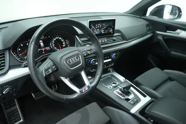 Audi Q5 view 27