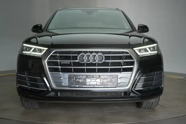Audi Q5 view 2