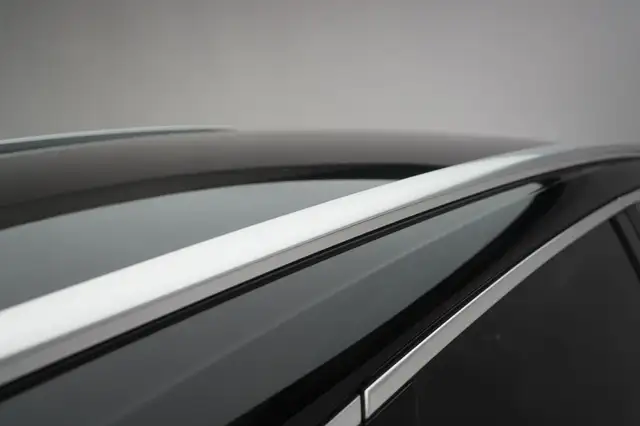 Audi Q5 view 12