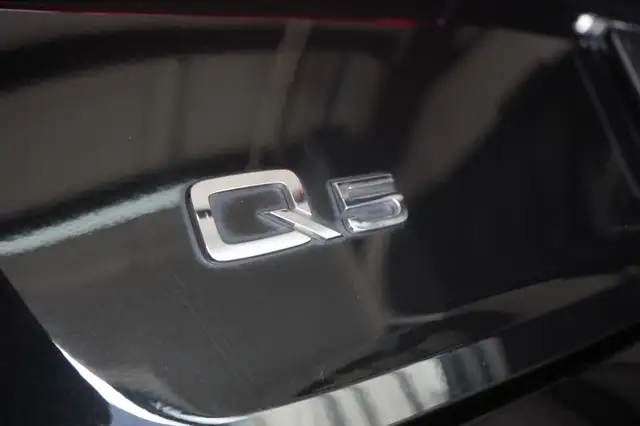 Audi Q5 view 5