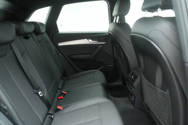 Audi Q5 view 20