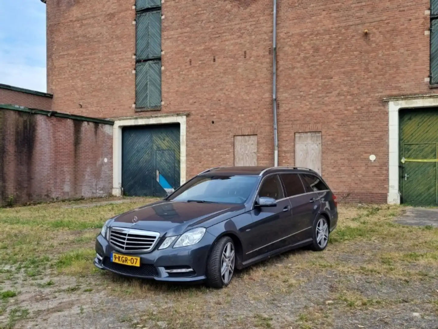Mercedes-Benz E 420 350 CDI Edition S AMG. 4M Szürke - 2
