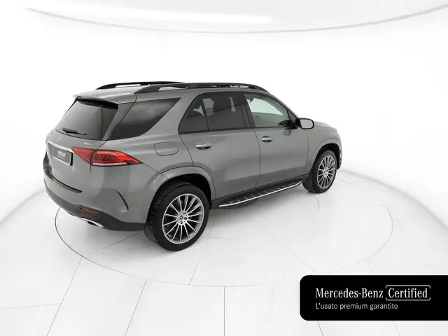 Mercedes-Benz GLE view 4