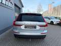 Volvo XC60 Momentum AWD*Schiebedach*CarPlay* Silber - thumbnail 4