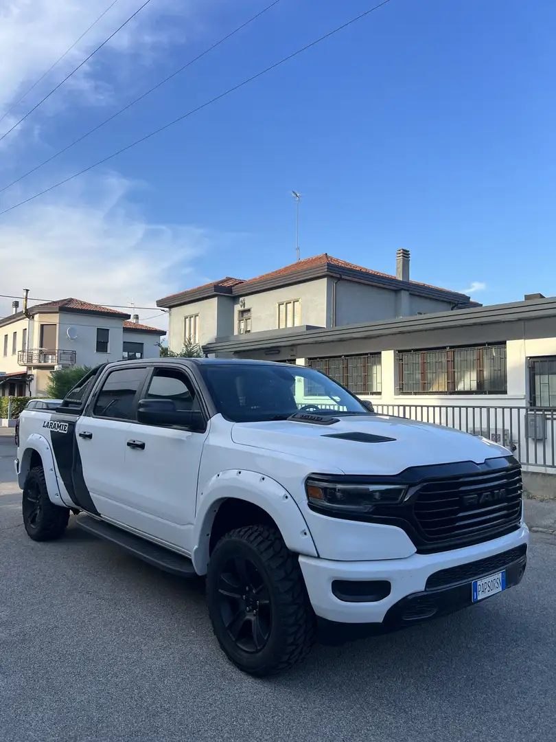 Dodge RAM 1500 5.7 V8 Crew Cab Laramie Sport 395cv at8 - 2