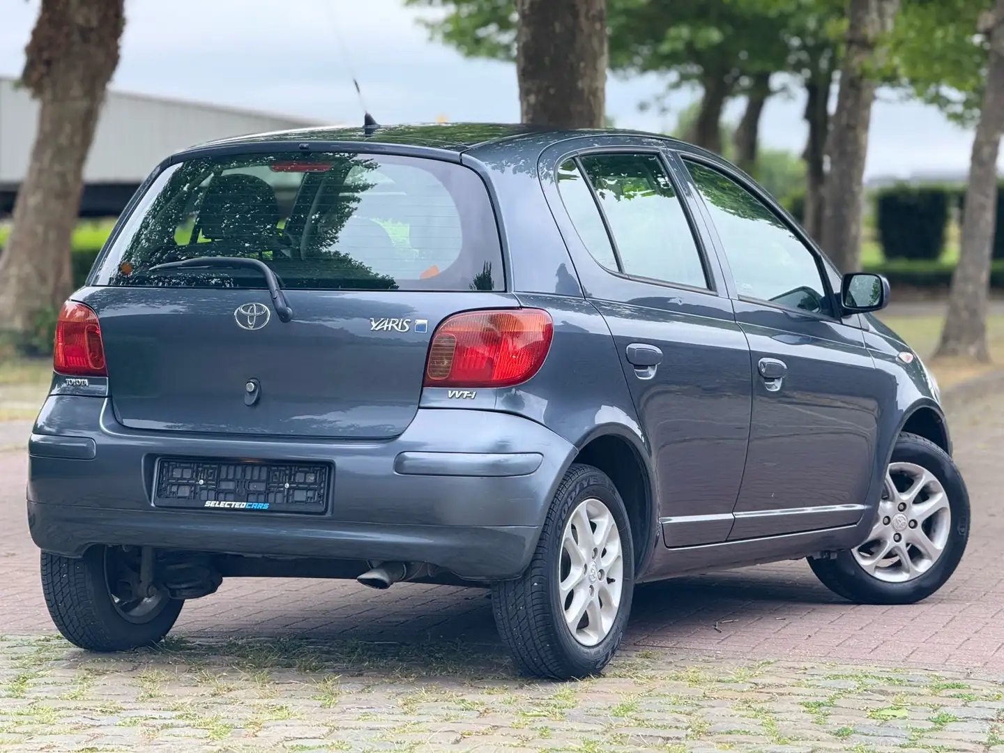 Toyota Yaris 1.0 - 2