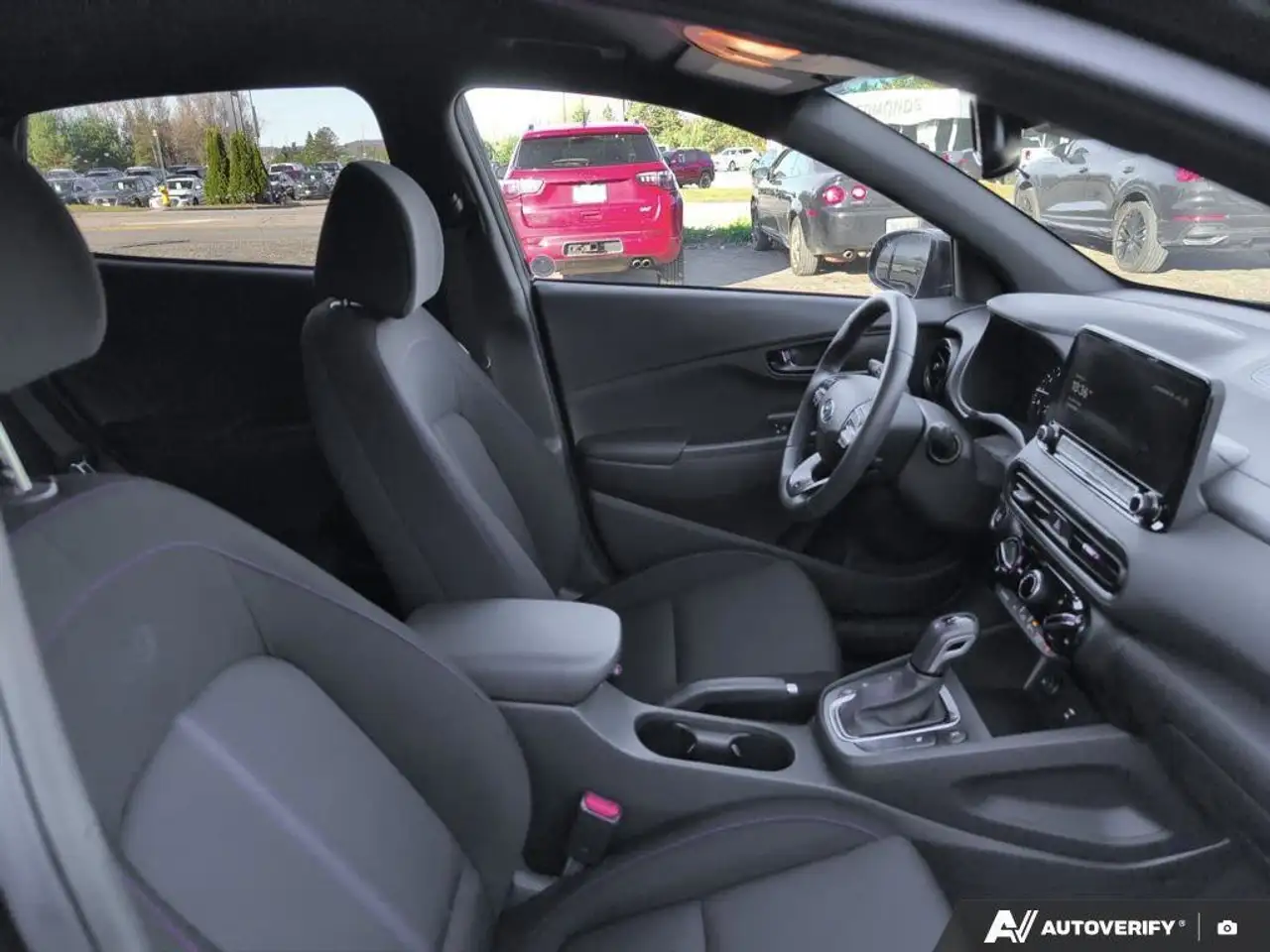 Hyundai KONA снимка Hyundai KONA