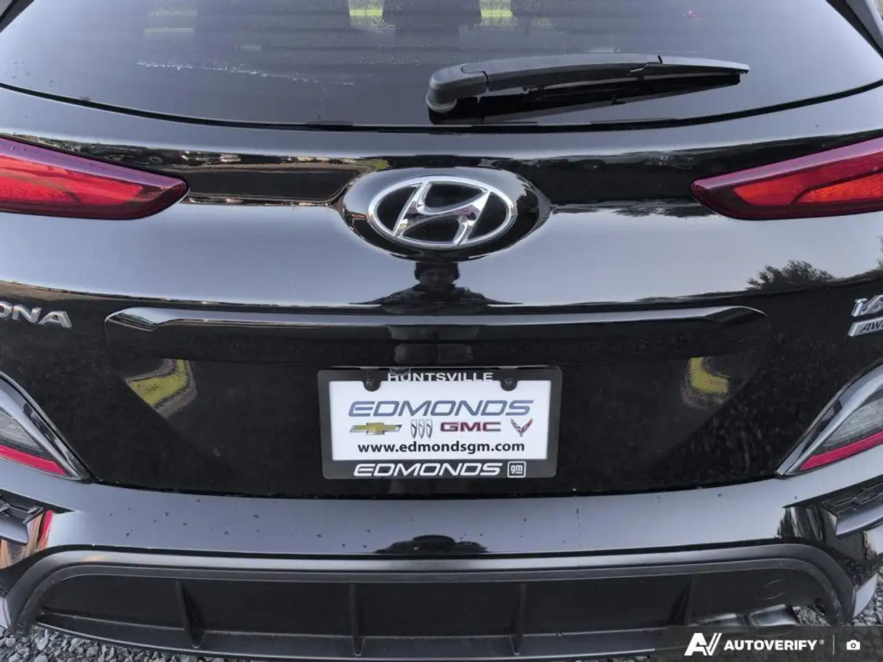 Hyundai KONA снимка Hyundai KONA