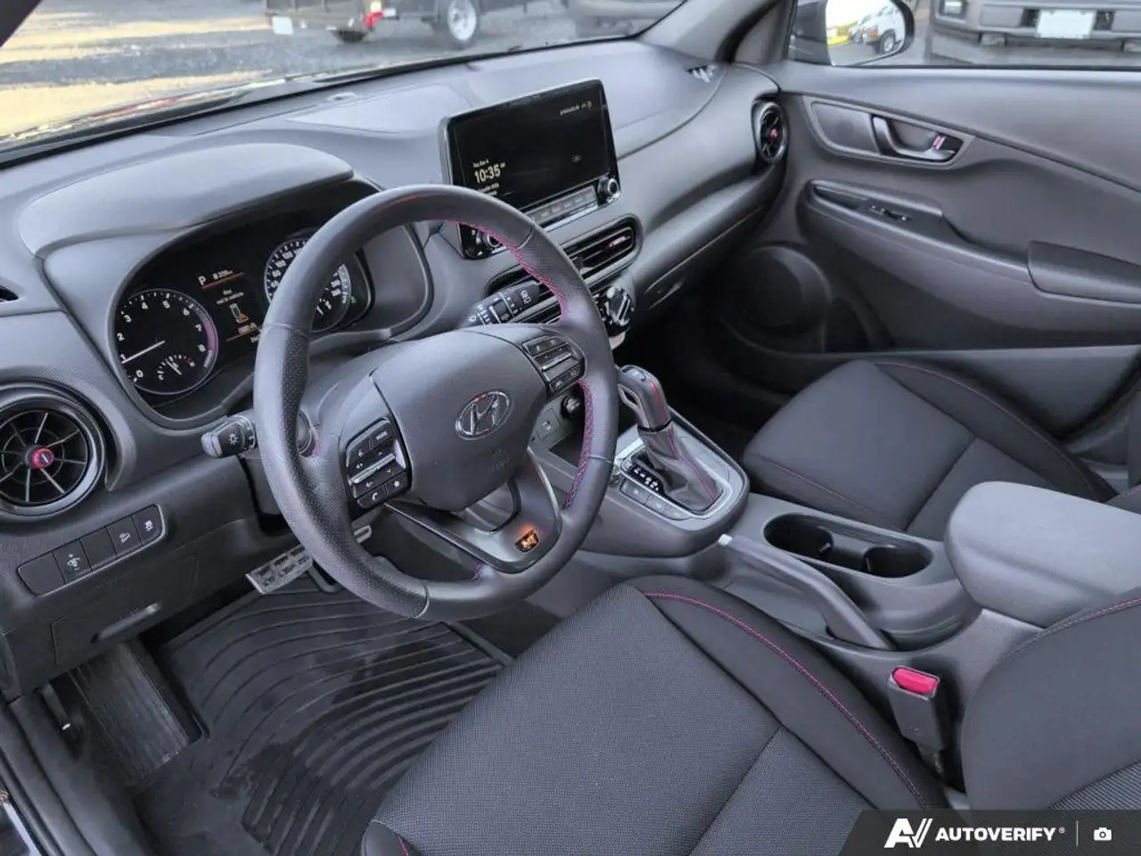 Hyundai KONA снимка Hyundai KONA