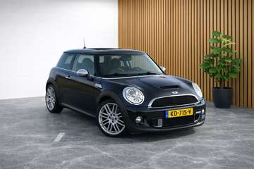 Mini 1.6 174PK (PANO, NAVI, BLEUTOOTH, STOELV, CRU