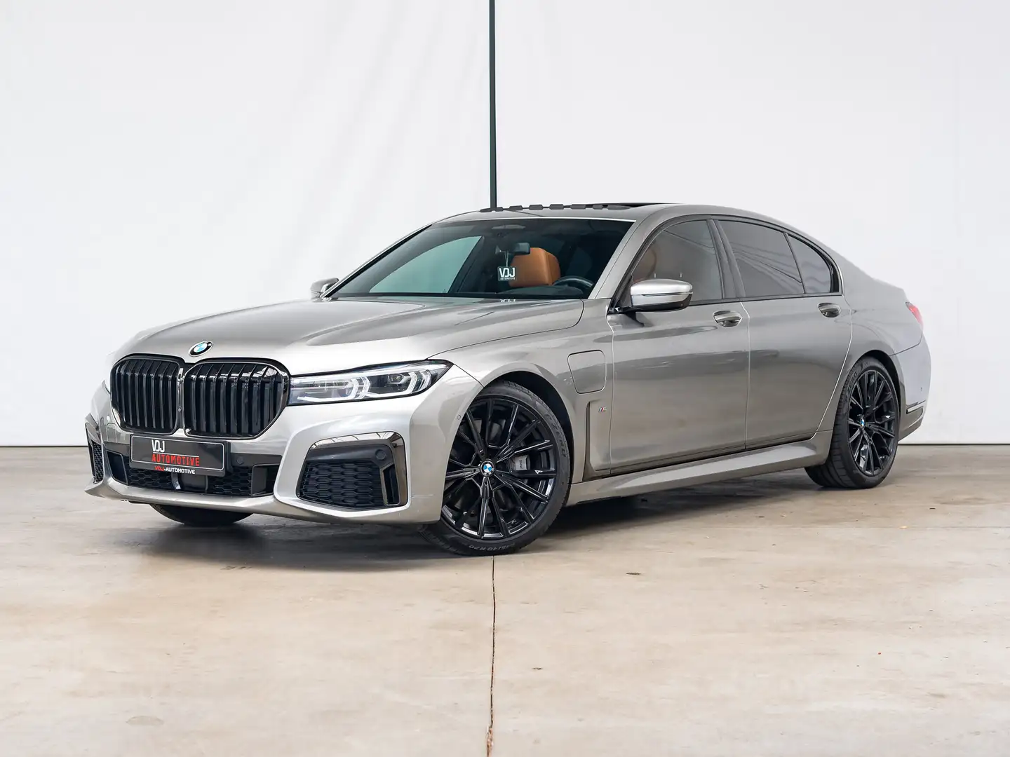 BMW 745 745e | BTW | REAL HYBRID | GARANTIE | 1 OWNER | Grijs - 1