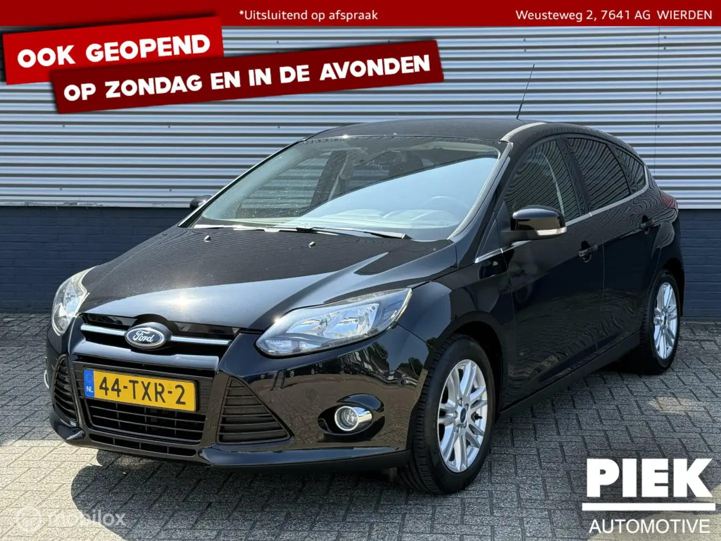Ford Focus 1.0 EcoBoost Lease Titanium AIRCO|TREKHAAK Zwart - 1