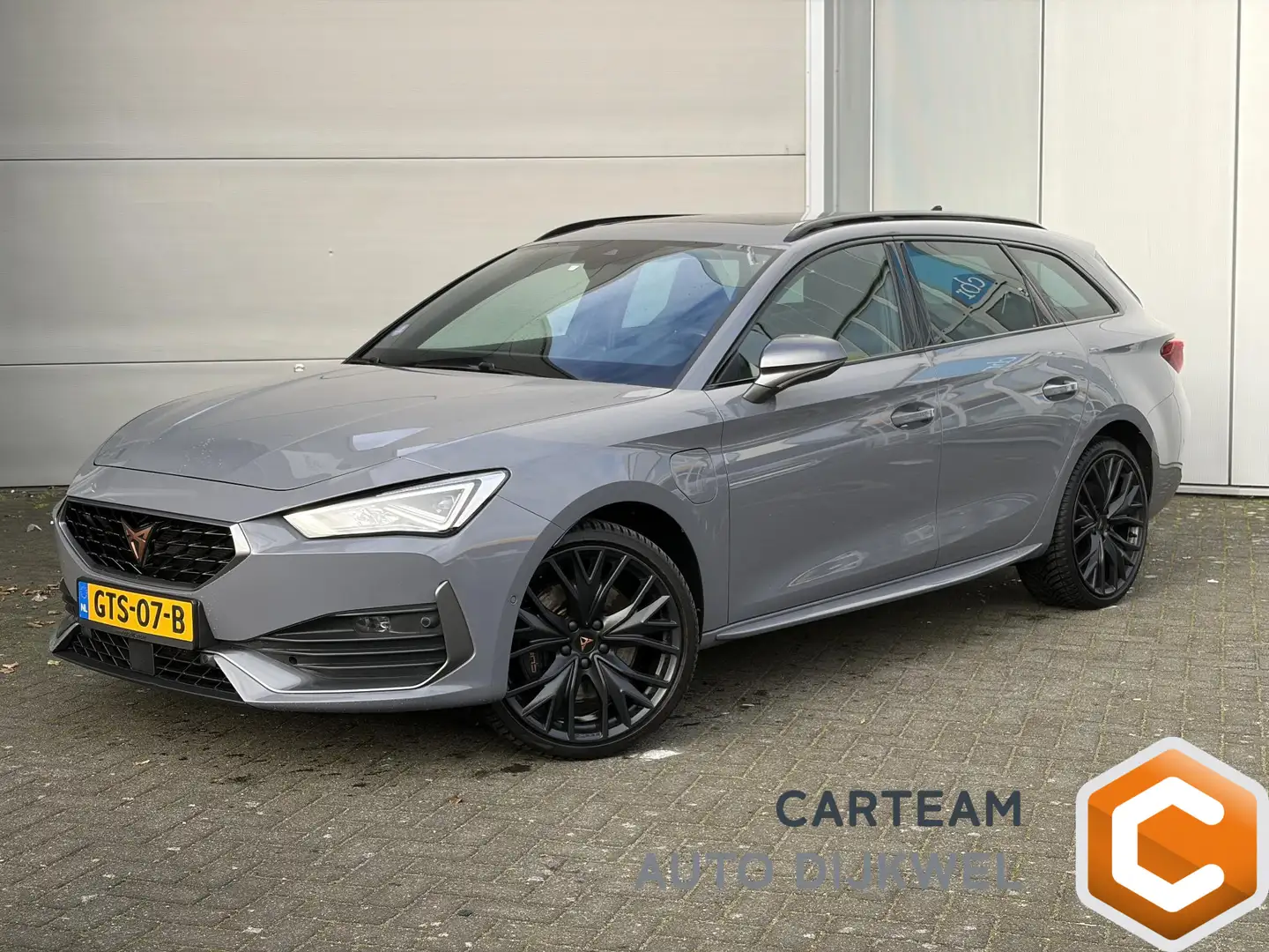 CUPRA Leon Sportstourer 1.4 e-Hybrid VZ Performance | full op Grau - 1