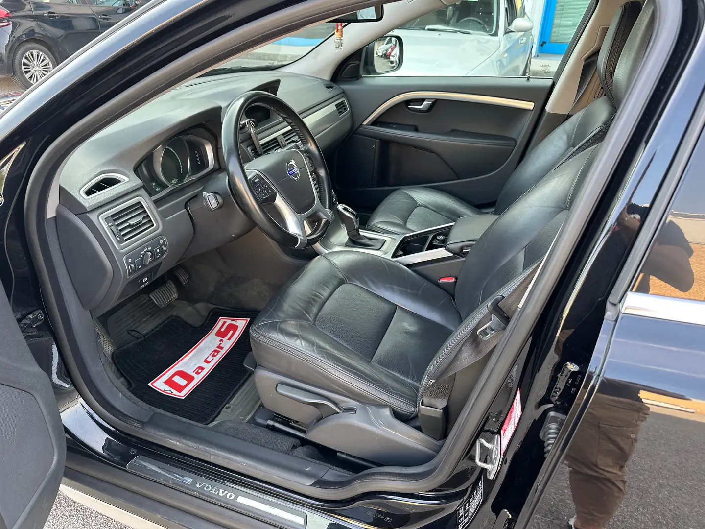 Volvo XC70 2.4 d4 Summum awd 181cv geartronic Negro - 2